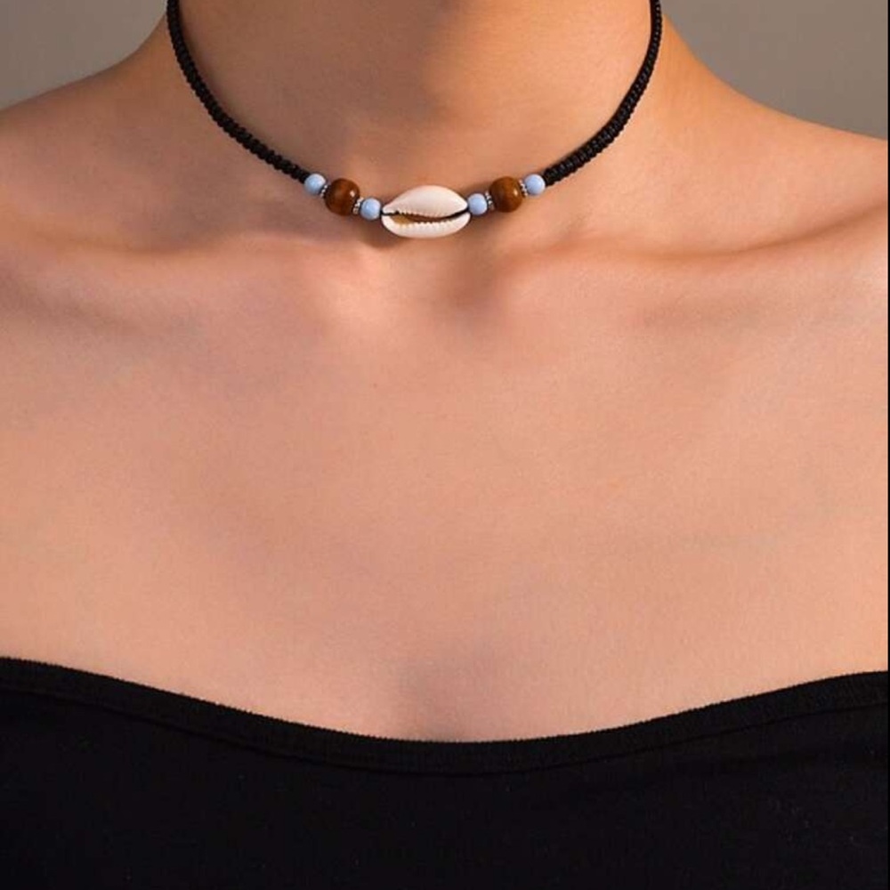 Black Shell Choker Necklaces (2)